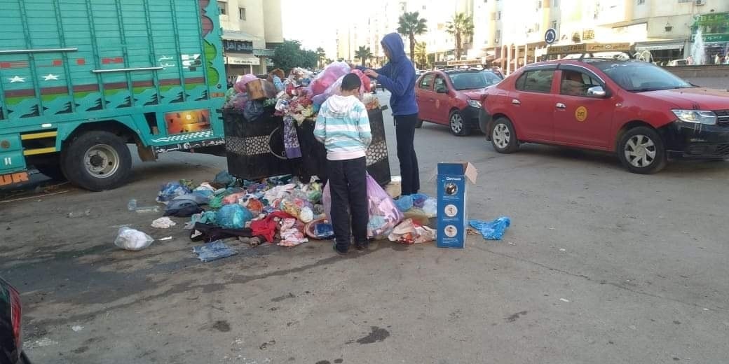النفايات تغرق الأحياء الشعبية بفاس ..من المسؤول؟