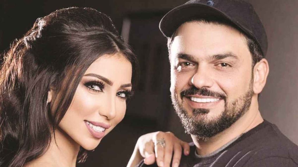 جمهور دنيا باطمة يتساءل إذا ما كانت “المعنية” في منشورات زوجها محمد الترك
