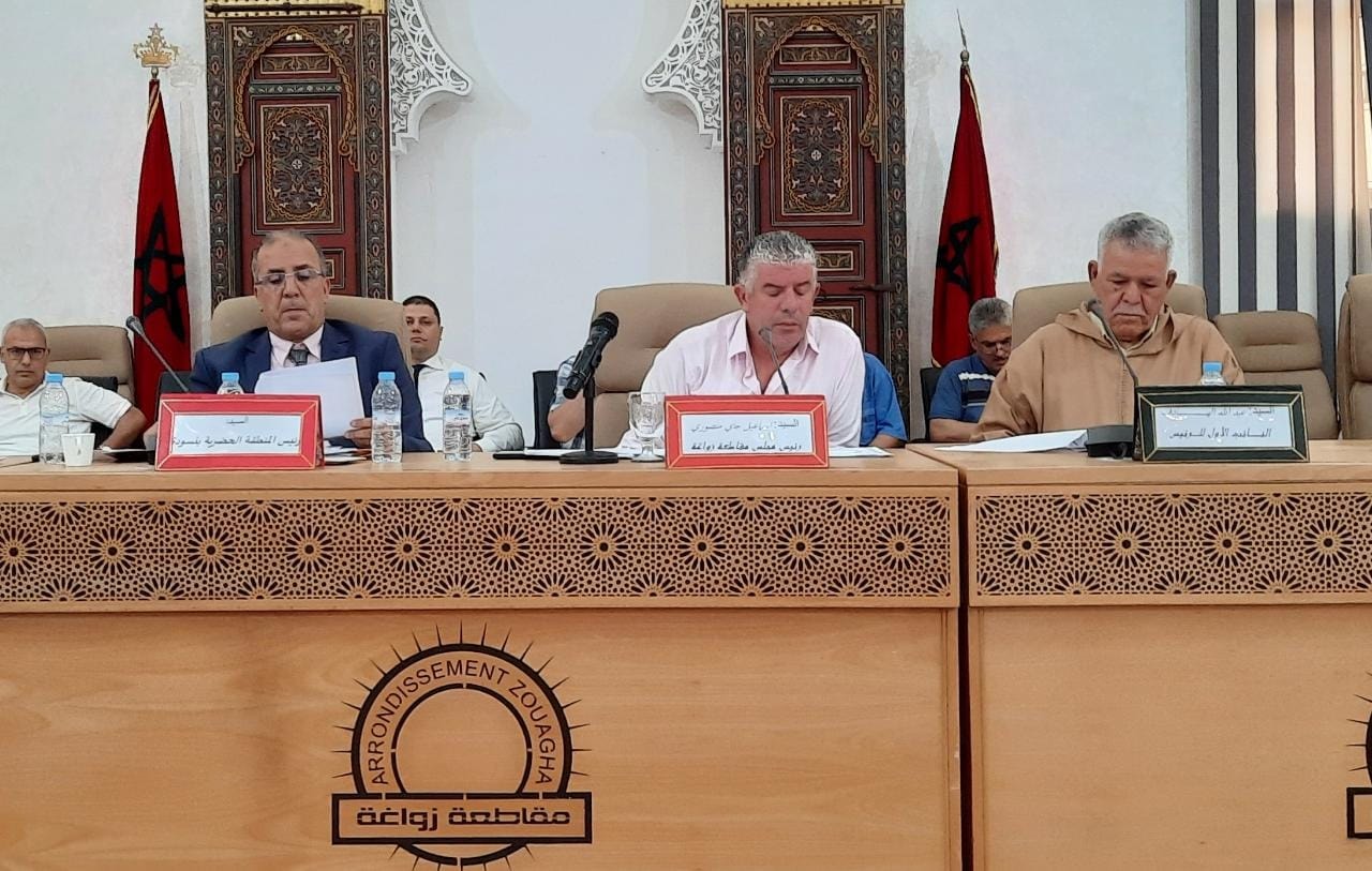 مستشارون  يشكون رئيس لجنة المالية  بمقاطعة زواغة بفاس للوالي زنيبر