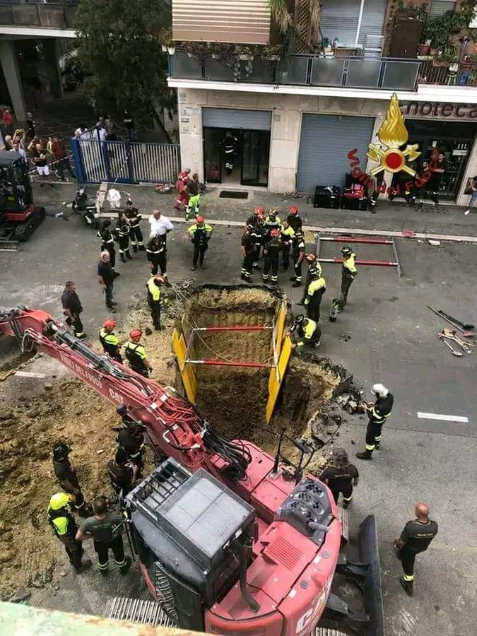 عجيب.. سارق حفر حفرة لكنه طمر داخلها