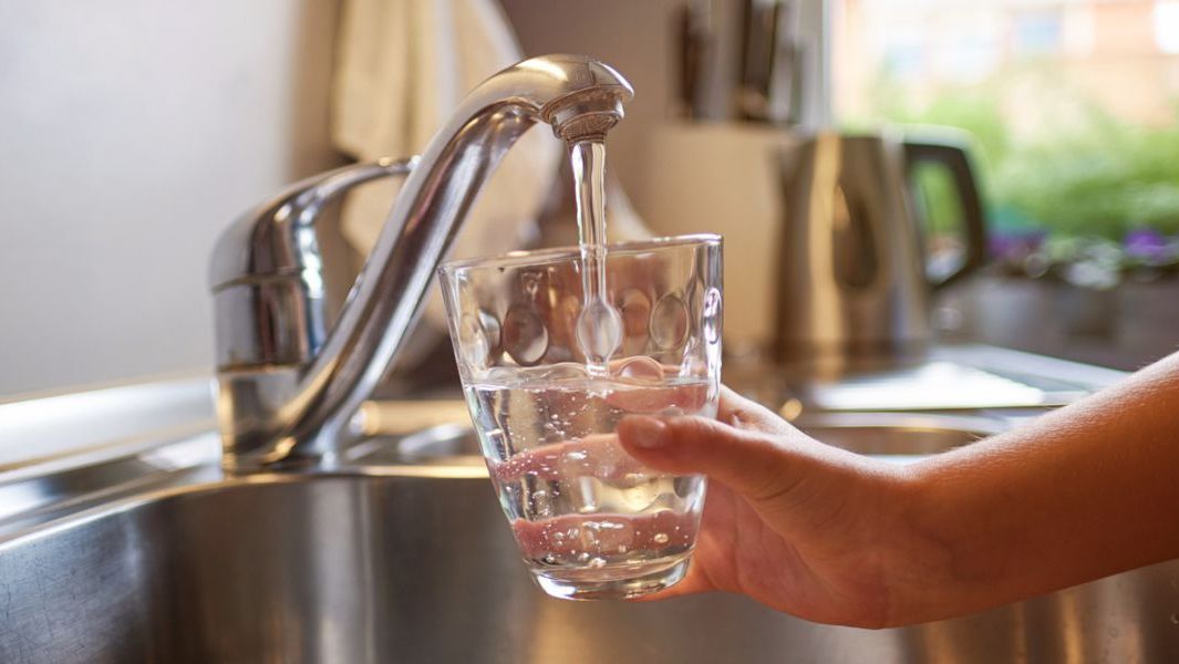 خفض صبيب الماء الشروب لساعات طويلة بإقليم الجديدة
