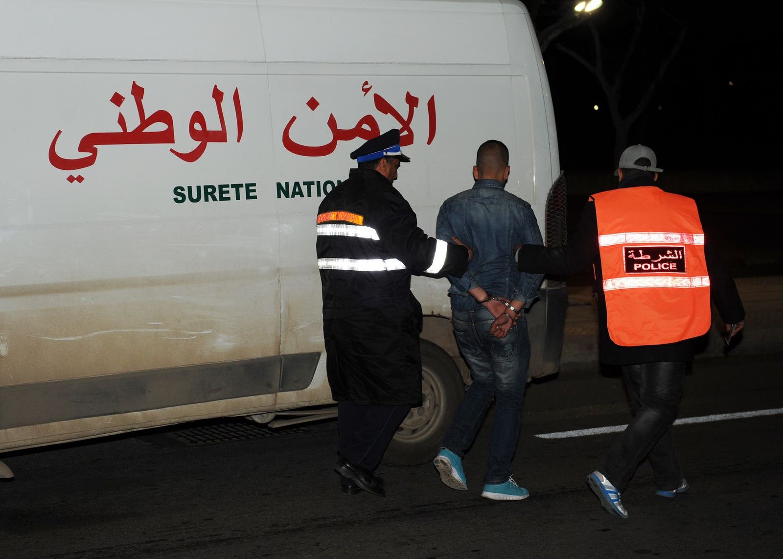 المصالح الأمنية بفاس توقف 32 شخصا بينهم 11 قاصرا بتهمة الشغب بعد مباراة الماص وتطوان