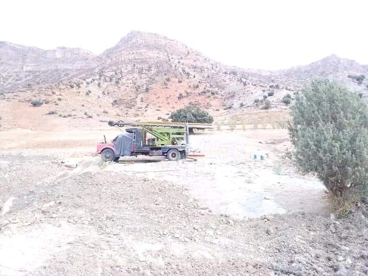 حفر الآبار بأراضي الجموع بجماعة تالزمت يثير الساكنة