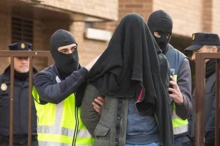 الاستخبارات المغربية تقود نظيرتها الإسبانية لتوقيف متطرف بمورسيا