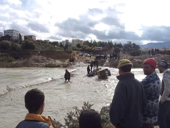 السيول تتسبب في عزلة دوار نواحي تازة