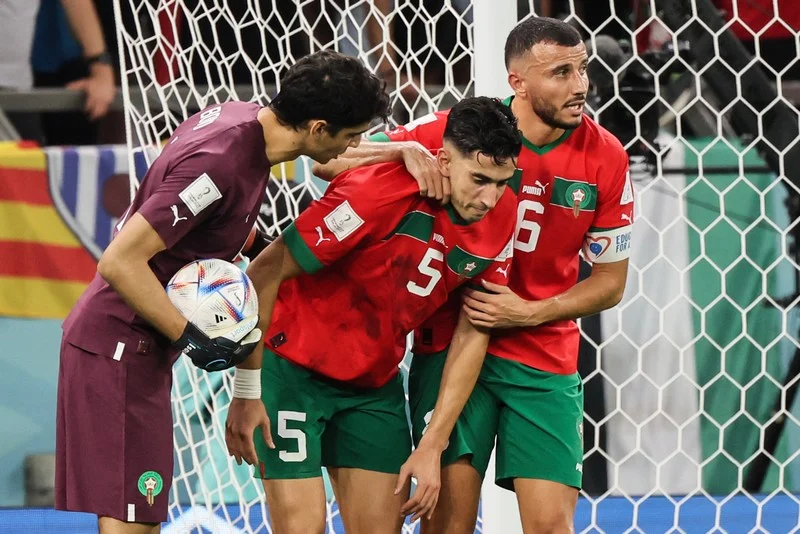 العميد سايس وأكرد والمزراوي مهددون بالغياب عن مباراة البرتغال بسبب الإصابة