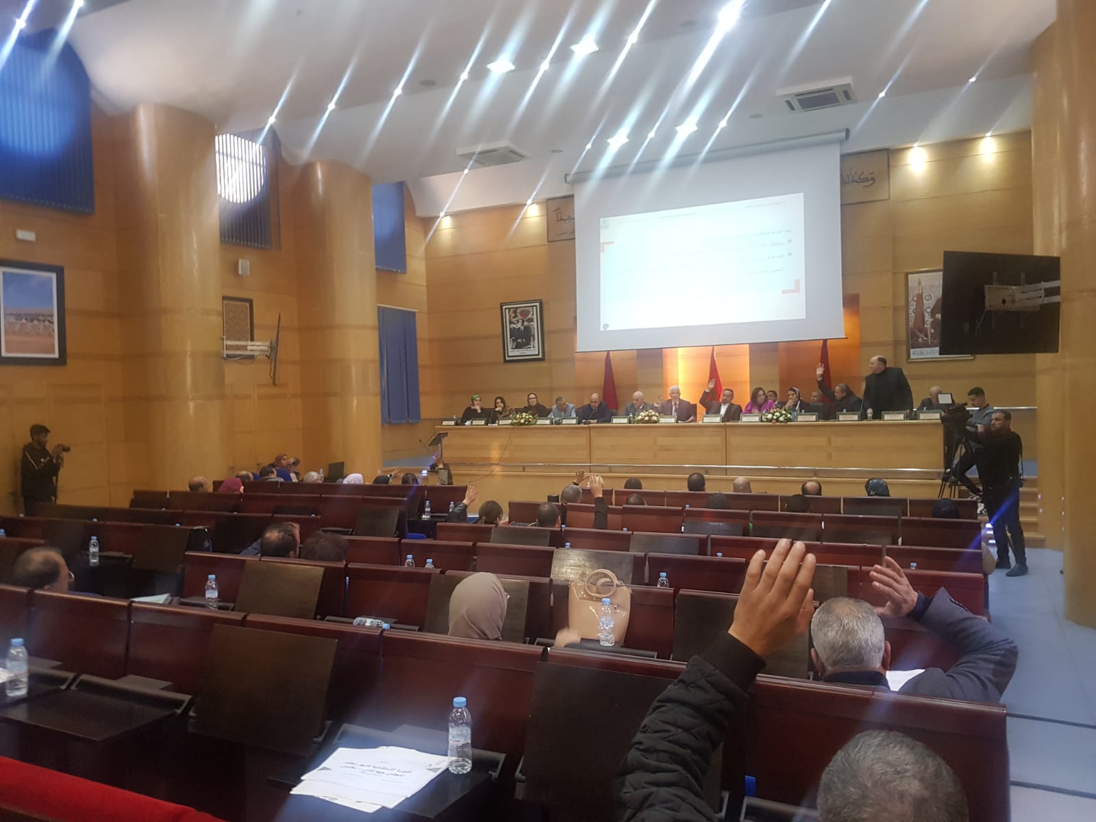 بعد جماعة فاس..مجلس جهة فاس مكناس يصادق على الملحق التعديلي مع سيتي باص