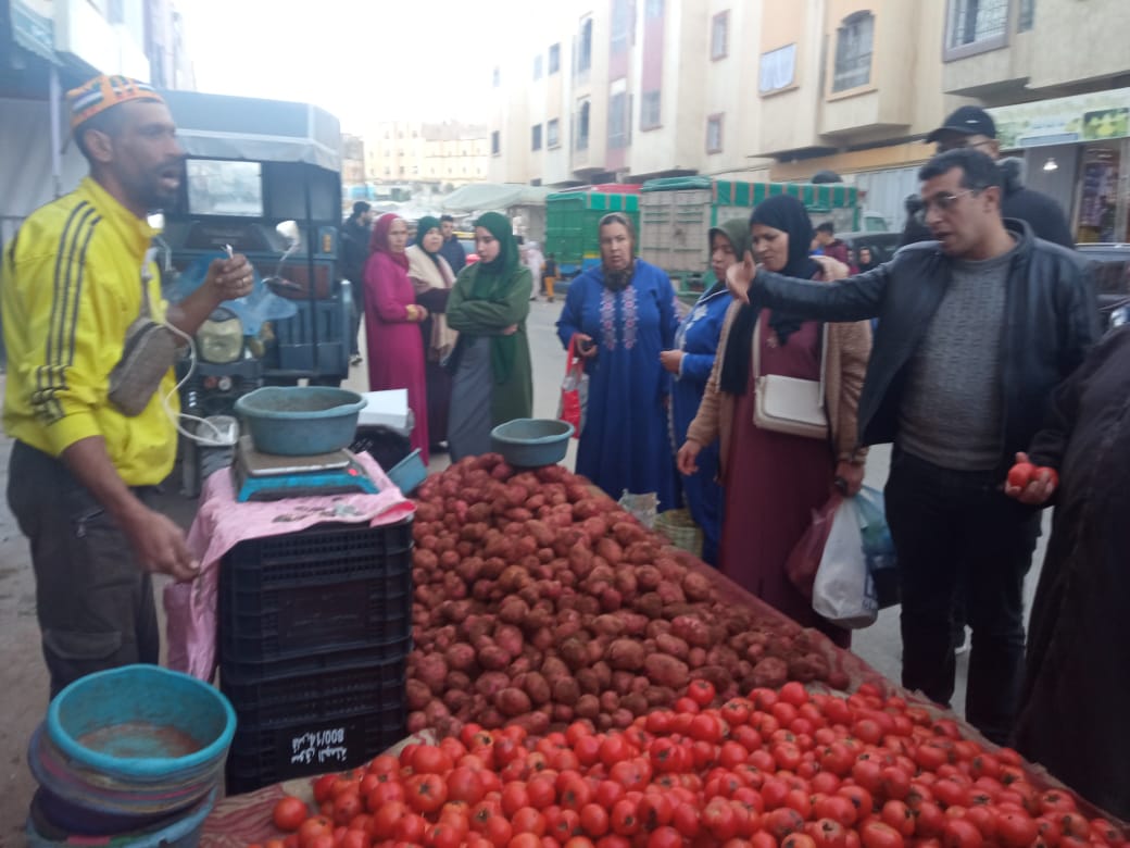 السلطات المحلية بجنان الورد تقوم بحملة تحرير الملك العمومي