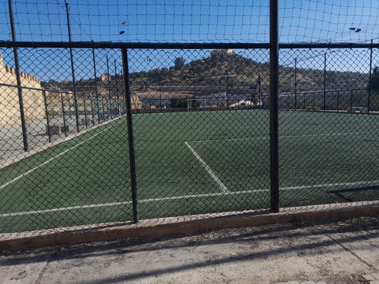 الجمعيات الرياضية بفاس المدينة تشتكي من إغلاق ملعب باب الجديد