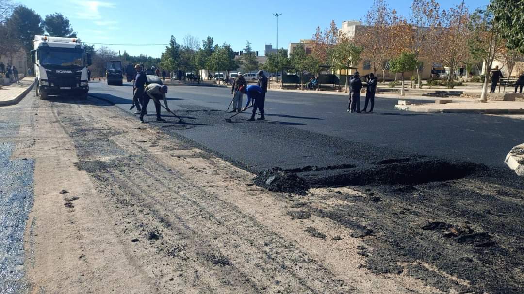 الرهان على تهيئة الشوارع الرئيسية لتغيير وجه مدينة رباط الخير