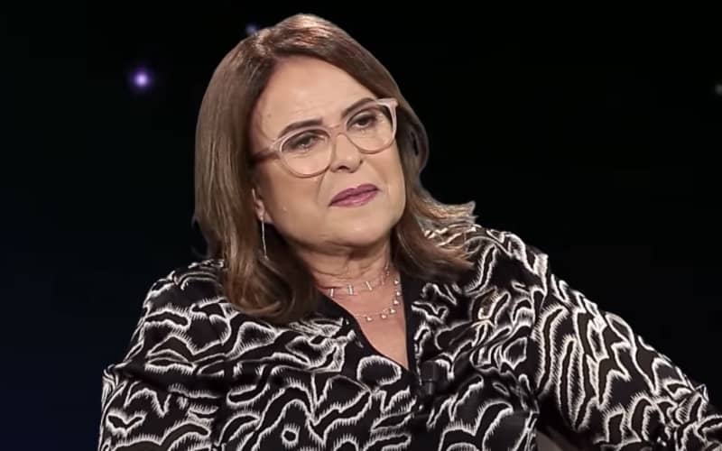 الملك يعزي عائلة خديجة أسد