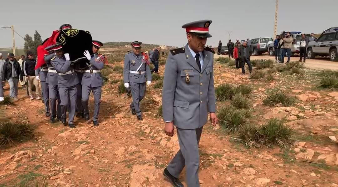 مسجّى بالعلم الوطني .. جنازة رسمية بصفرو لتشييع الدركي شهيد الواجب بزاكورة