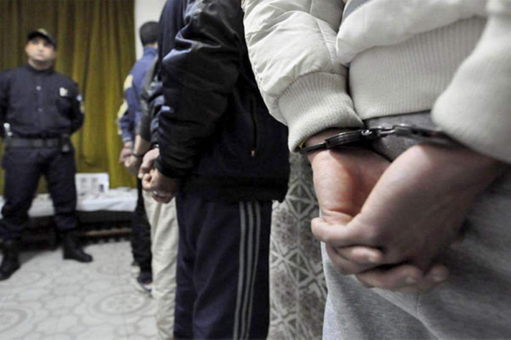 محاربة “الزطاطة”..”الديستي” والفرقة الوطنية يطيحون بشبكة مكونة من 14 شخصا بمكناس