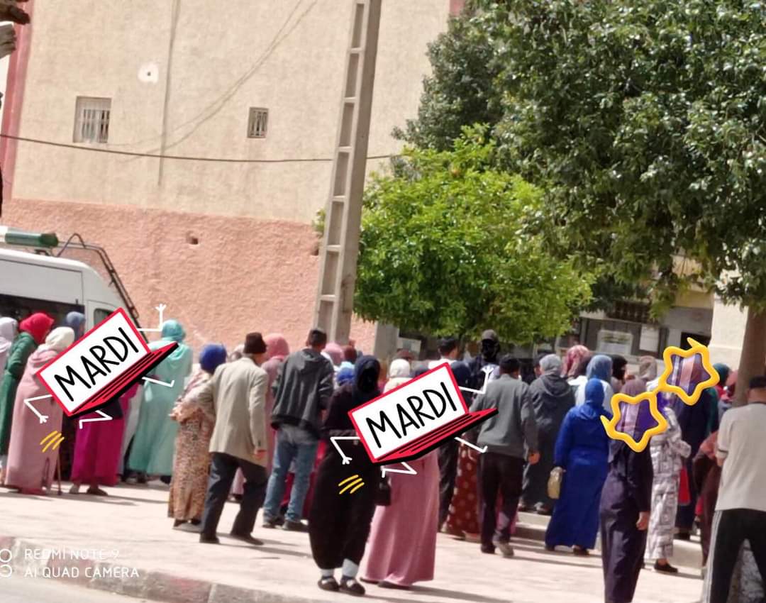 نساء تازة يحتجن على سوء توزيع القفة الرمضانية