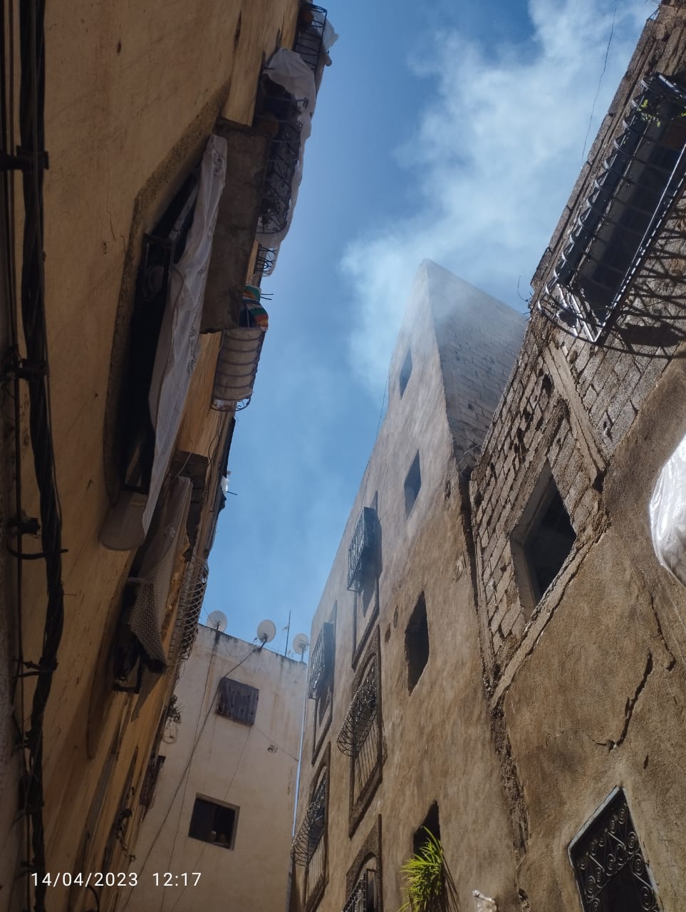 خسائر مادية فادحة في 3 شقق إثر انفجار قنينة غاز بدوار ريافة بفاس 
