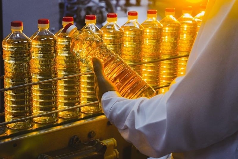 أسعار زيوت المائدة تتراجع في السوق الوطنية