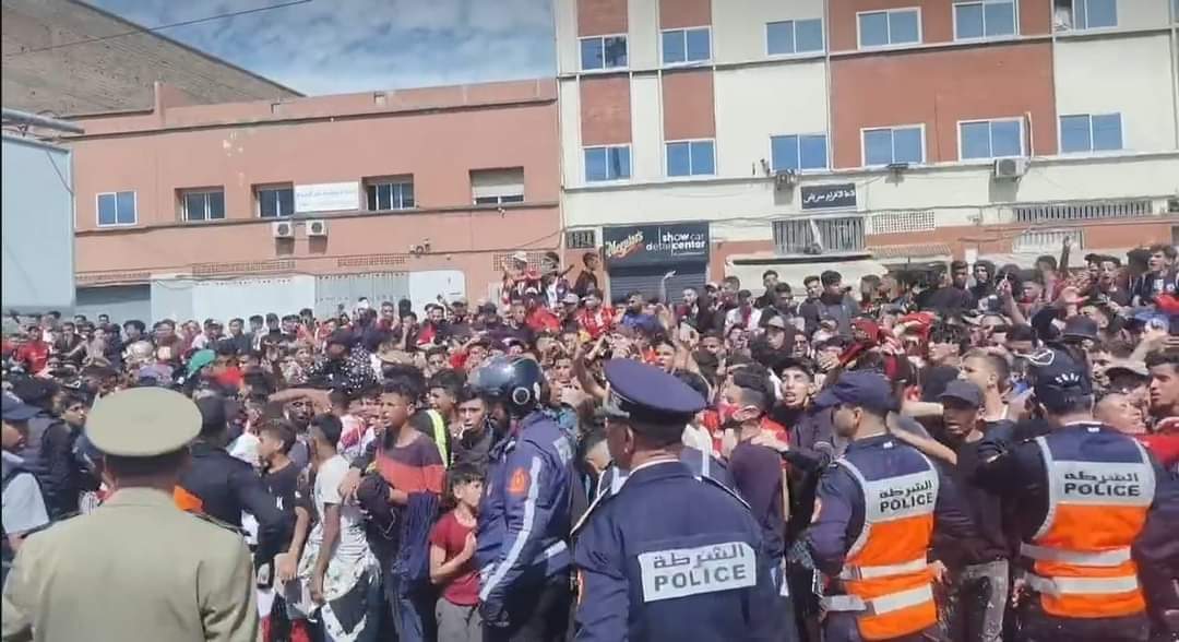 إيقاف 170 شخصا من أنصار  النادي المكناسي على خلفية أحداث شغب بالدار البيضاء