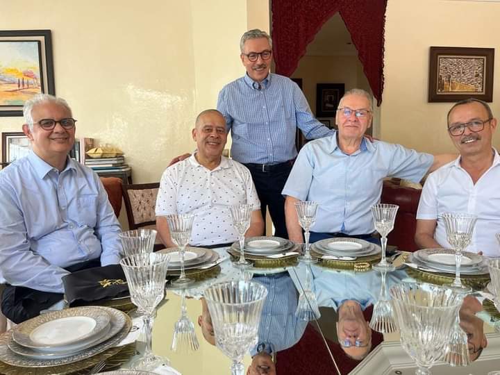 نزار بركة يكرم قيدوم حزب الاستقلال بمدينة فاس