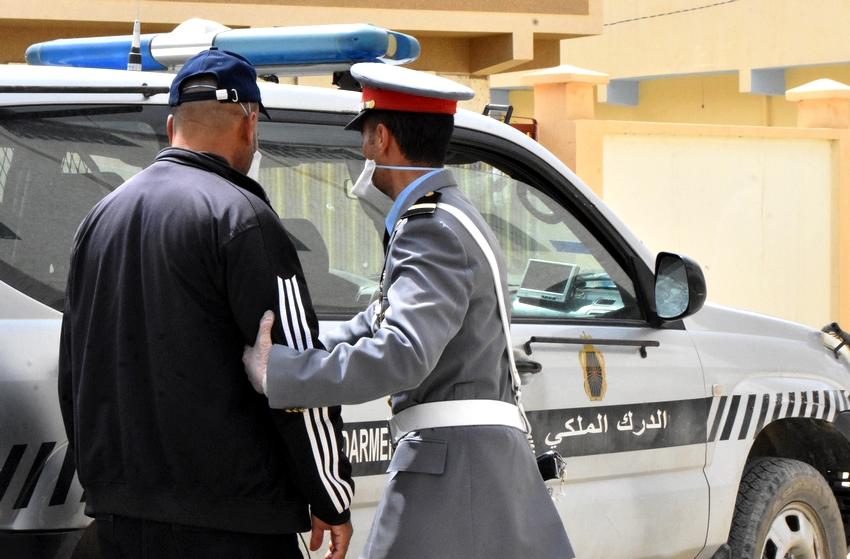 درك العرائش يعتقل بارون مخدرات مطلوب دوليا