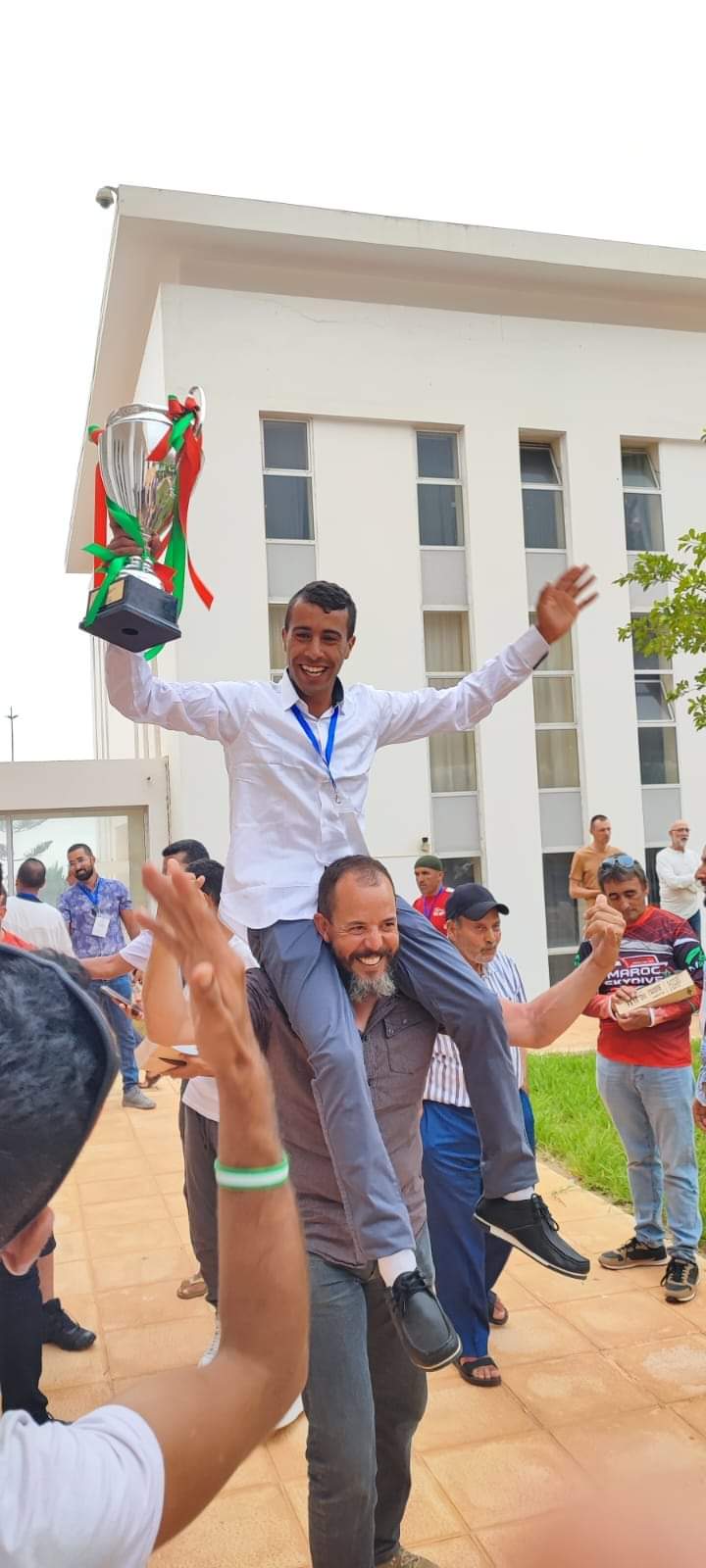 فريق للطيران الشراعي من بولمان يفوز بكأس العرش