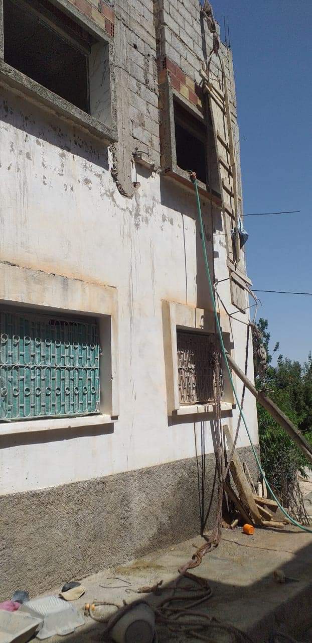 مصرع عامل بناء خمسيني  سقط من عمارة بصفرو
