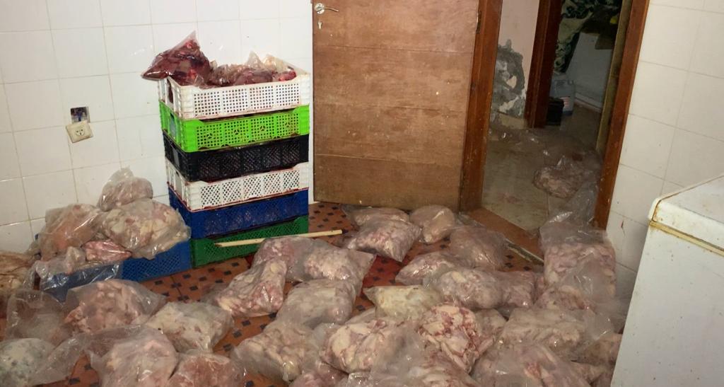 حجز 4 أطنان من الدجاج الفاسد لدى مورد مطاعم بتطوان