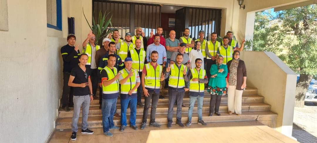 مستخدمو المكتب الوطني للكهرباء والماء بتازة يحتجون على سوء أوضاع اشتغالهم