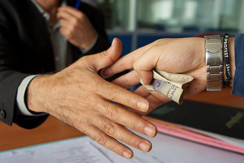 68 في المائة من المغاربة يعبرون عن استعدادهم دفع الرشوة لقضاء أغراضهم