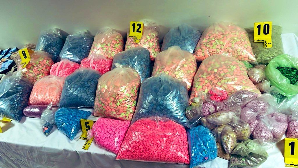 أمن طنجة يفشل عملية ترويج شحنة كبيرة من المؤثرات العقلية ويحجز 131 ألف و864 قرص إكستازي مخدر