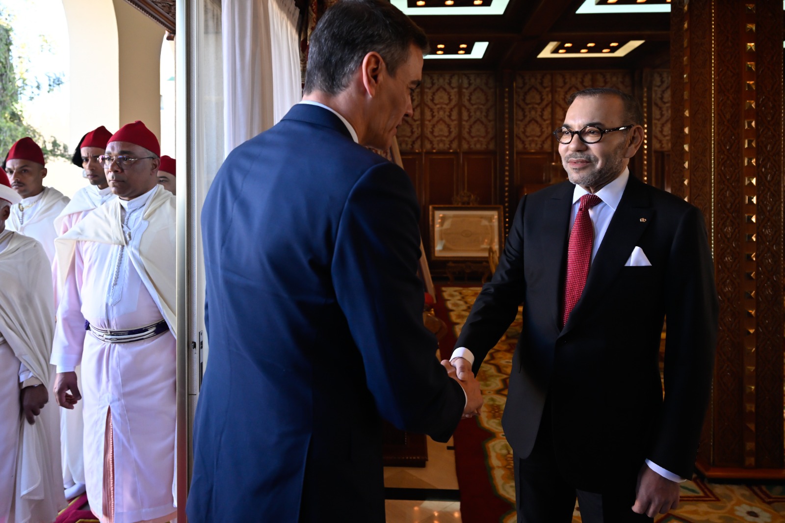 الملك محمد السادس يستقبل رئيس الحكومة الإسبانية