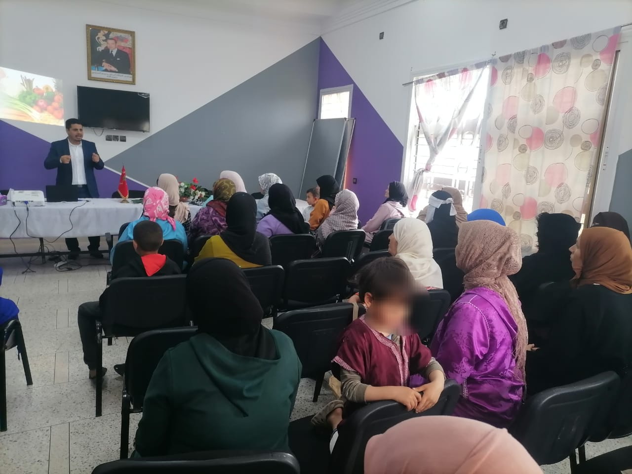 حملة تحسيسية لفائدة النساء بالمركز الاجتماعي للقرب راس الماء