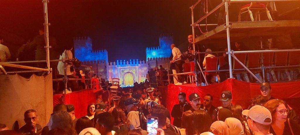 فوضى واحتجاجات بالتزامن مع انطلاق حفل الفنان سامي يوسف في مهرجان فاس للموسيقى الروحية