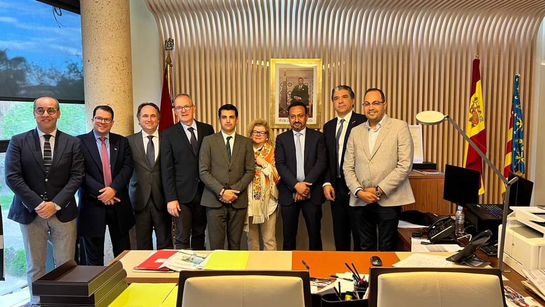 وفد من جهة فاس مكناس  يحث رجال الأعمال الإسبان على الاستثمار بالجهة