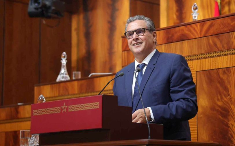 أخنوش يكشف عن توجه  الحكومة لتكوين 100 ألف شاب سنويا في الرقمنة للنهوض بالتشغيل