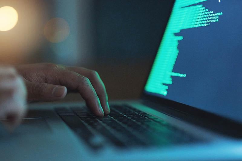 إدارة الدفاع الوطني تقدم نصائح للمغاربة لتفادي خلل ويندوز العالمي