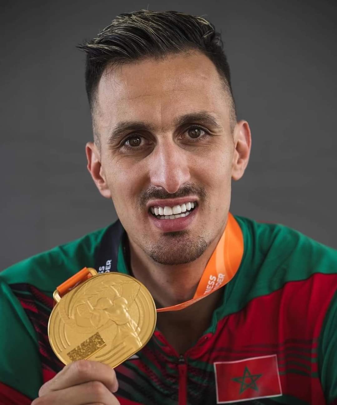 الملك محمد السادس يهنيء  البقالي بذهبية الأولمبياد