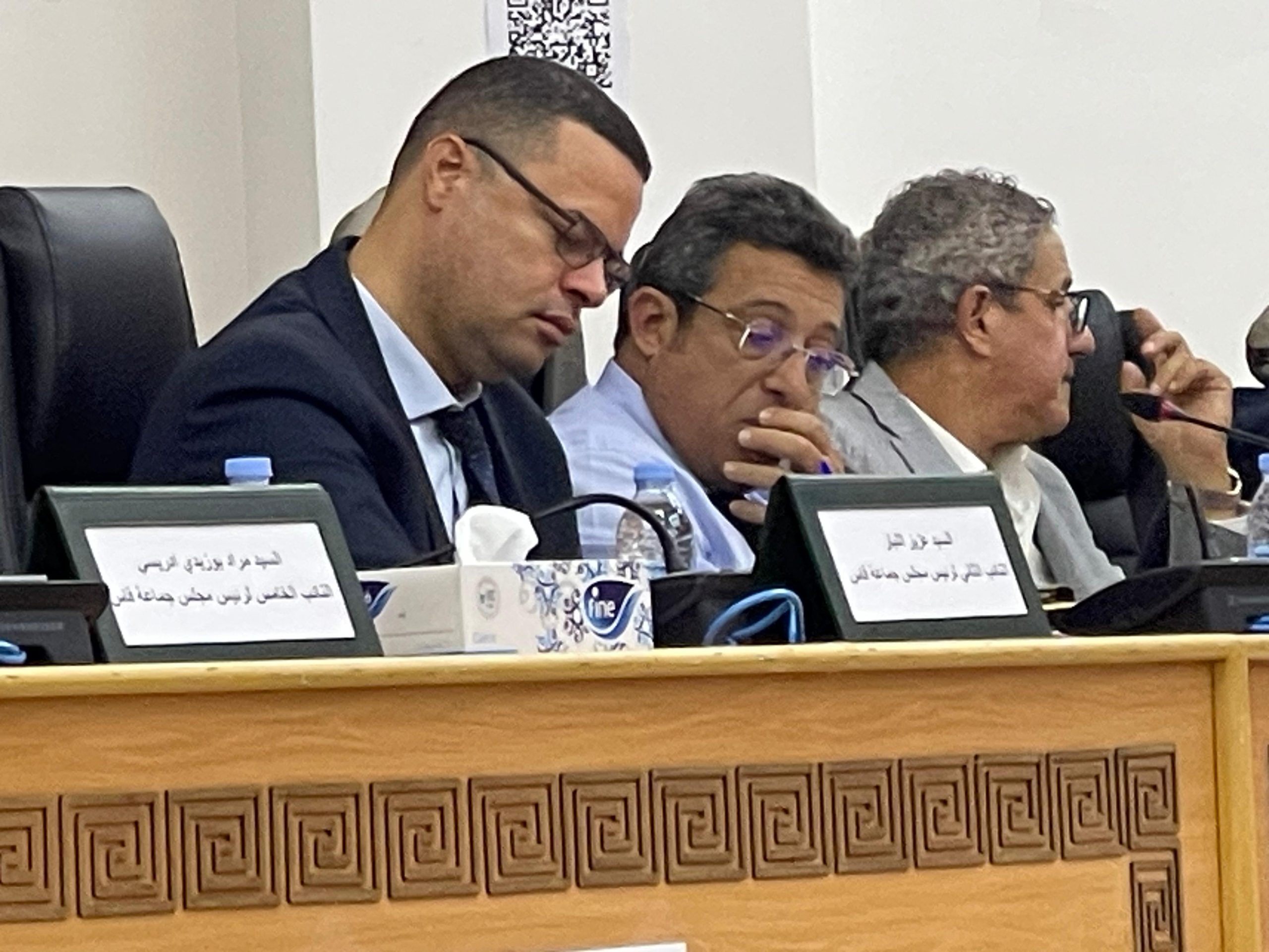 فرق لنظافة المقابر  وتطبيق  لاستقبال شكاية المواطنين..جماعة فاس تنهي جدل النظافة باختيار شركتين