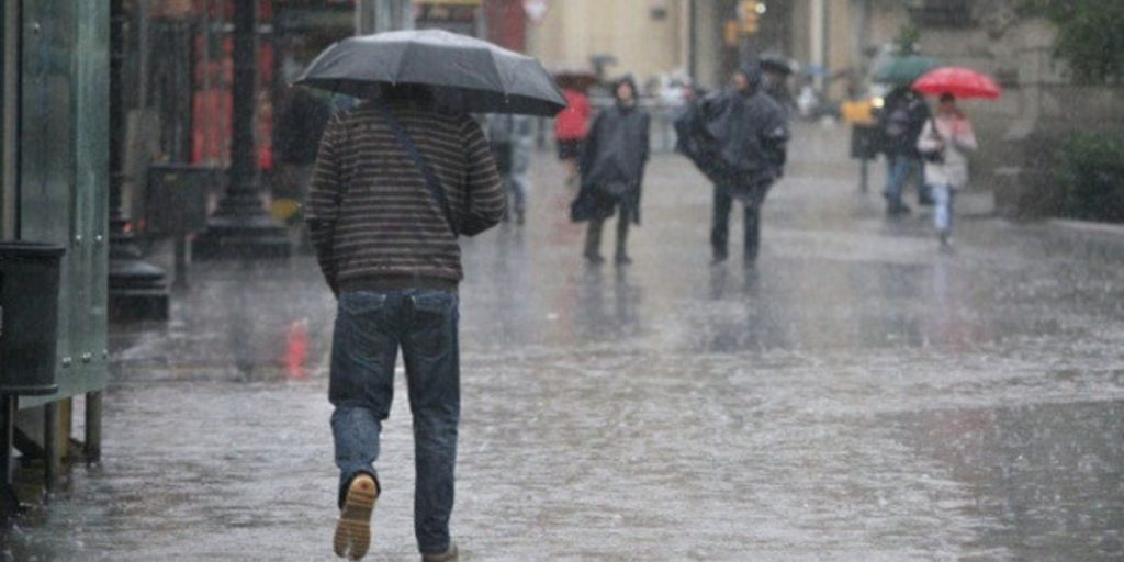 نشرة إنذارية تحذر من أمطار قوية بالمغرب لمدة 3 أيام