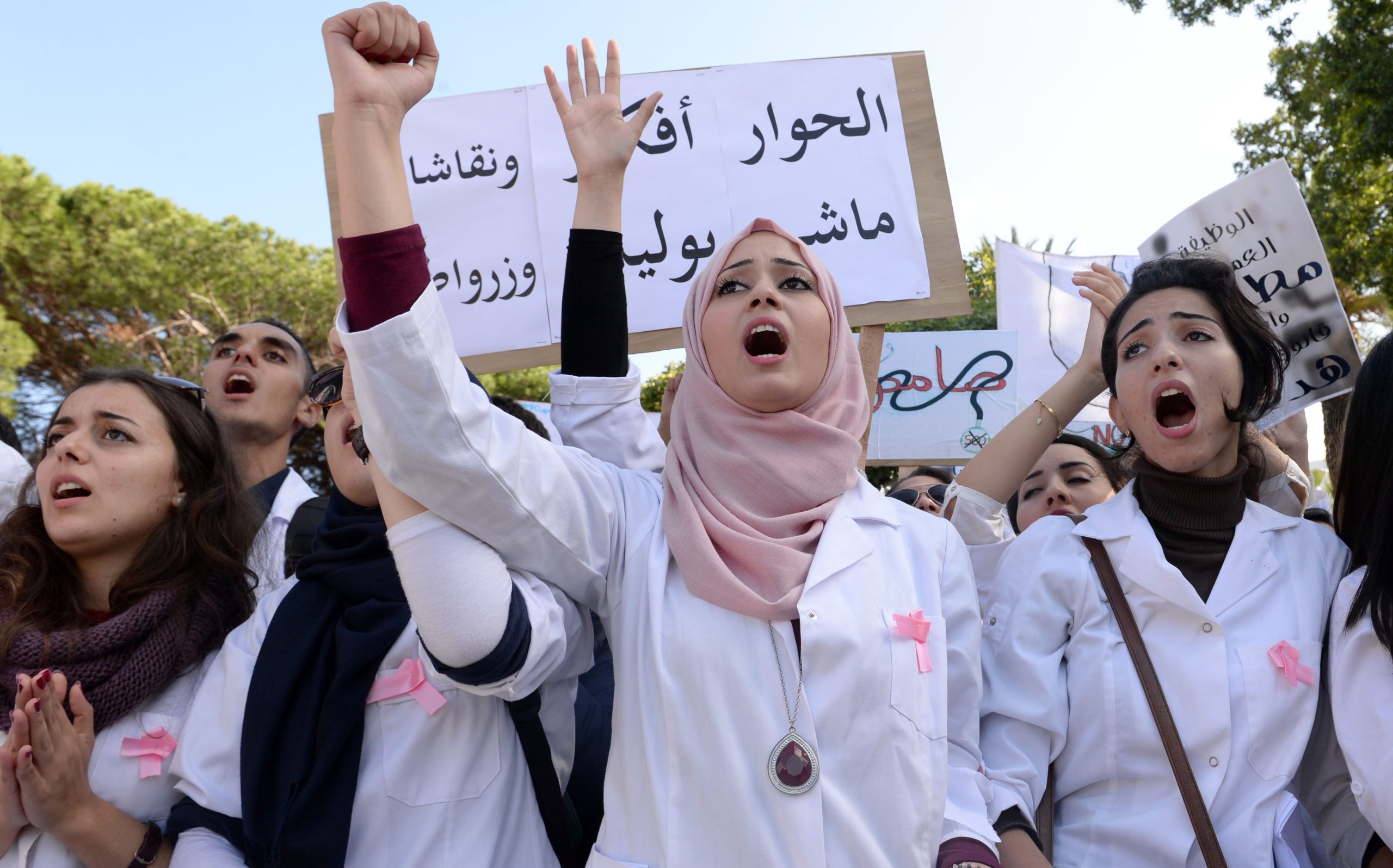 الحكومة: 60 في المائة من طلبة الطب عادوا إلى المدرجات