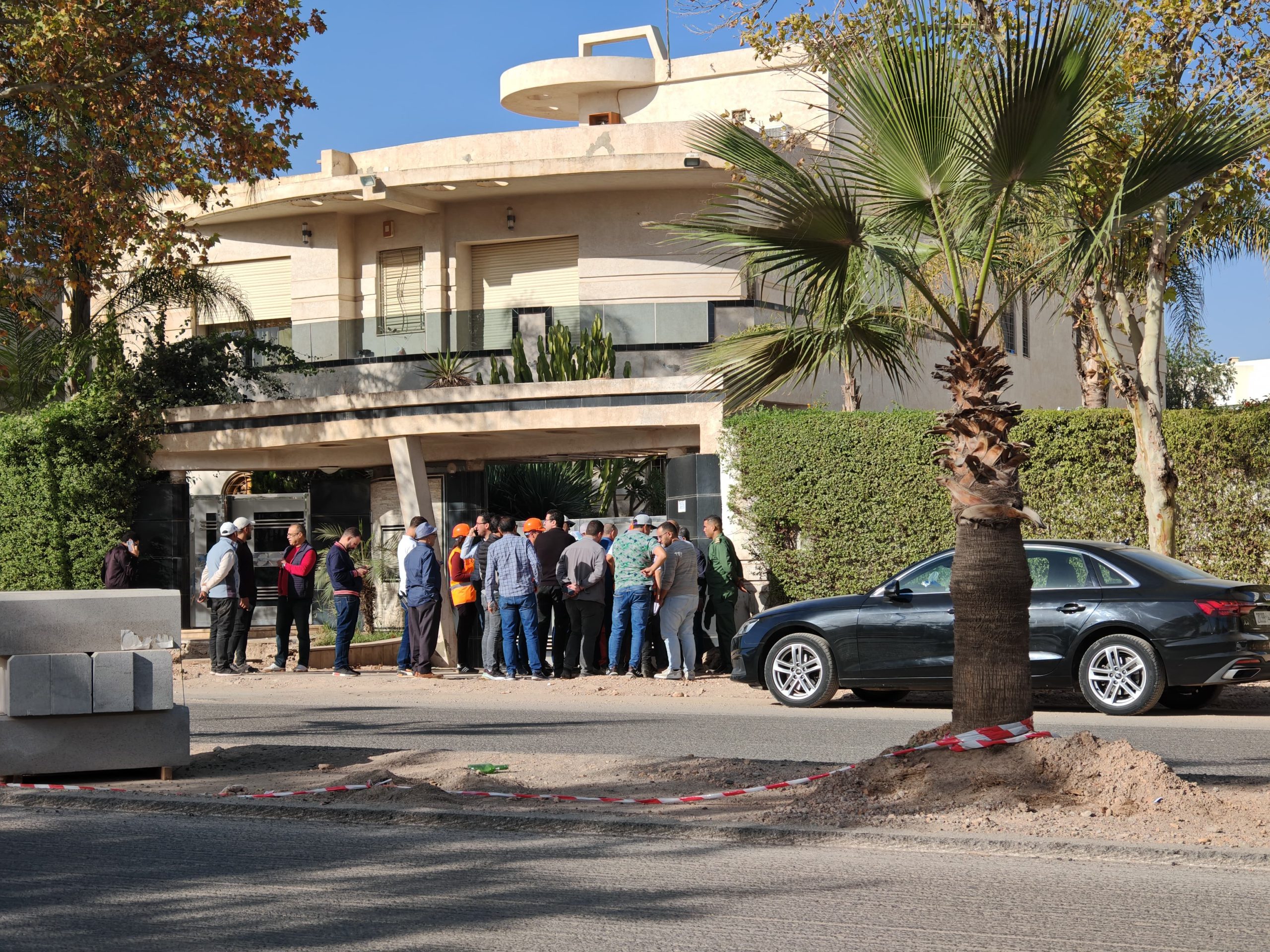 حملة تحرير الملك العمومي بفاس تطال فيلات كبار المسؤولين ورجال الأعمال