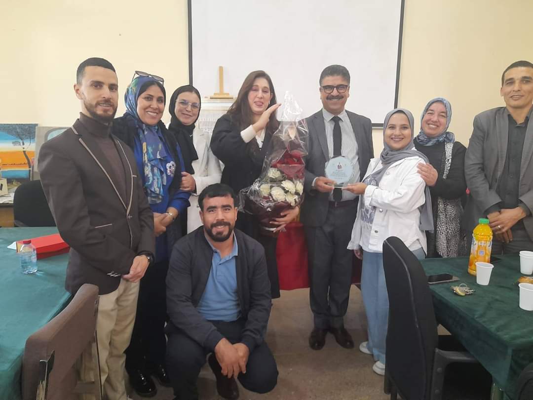 نظير مجهوداته الكبيرة..تكريم رشيد الكنز رئيس مصلحة الشؤون التربوية بالمديرية الإقليمية بفاس