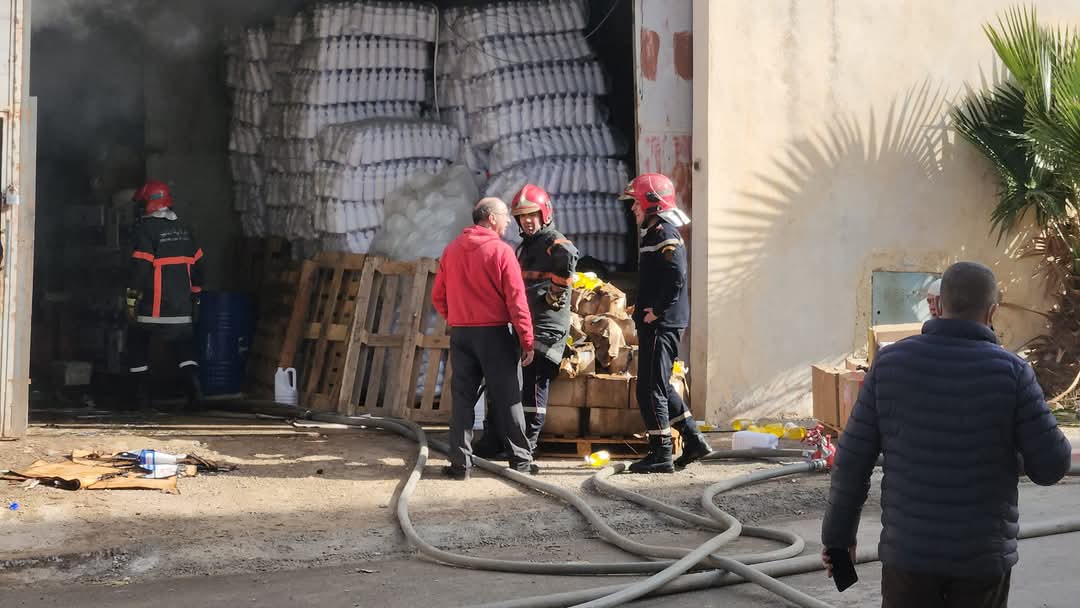 حريق يلتهم مصنع لمواد التنظيف بمدينة صفرو