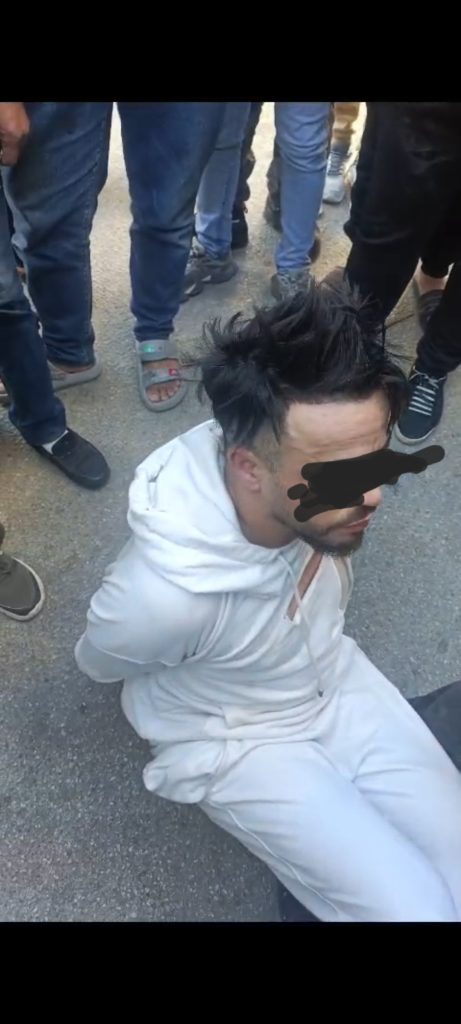 مبحوث عنه من أمن فاس.. مواطنون ينهون مغامرات “عبد الله الحرامي” المتورط في سرقة السيارات