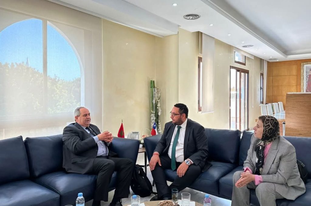 من فاس..وزير التعليم الشيلي يعبر عن رغبة بلاده في تعزيز علاقاتها مع المغرب في ميدان البحث العلمي.