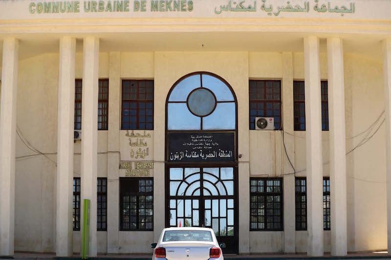 أزمة في جماعة مكناس بسبب احتفاظ نواب سابقين بسيارات الجماعة بعد انتهاء ولايتهم
