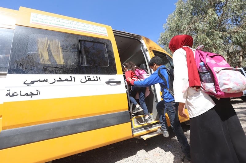 مئات التلاميذ والتلميذات في جماعة بني وليد يعانون من غياب النقل المدرسي والإيواء