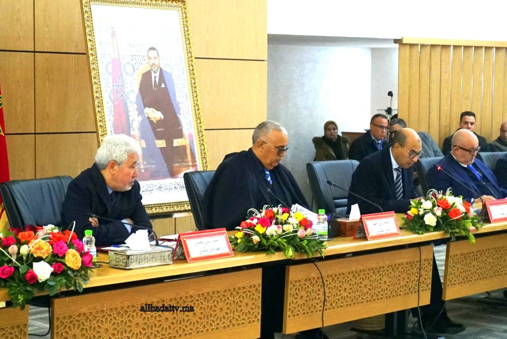 الجامعي يعد الفاعلين الاقتصاديين بتازة بفتح آفاق جديدة للاستثمار بالإقليم