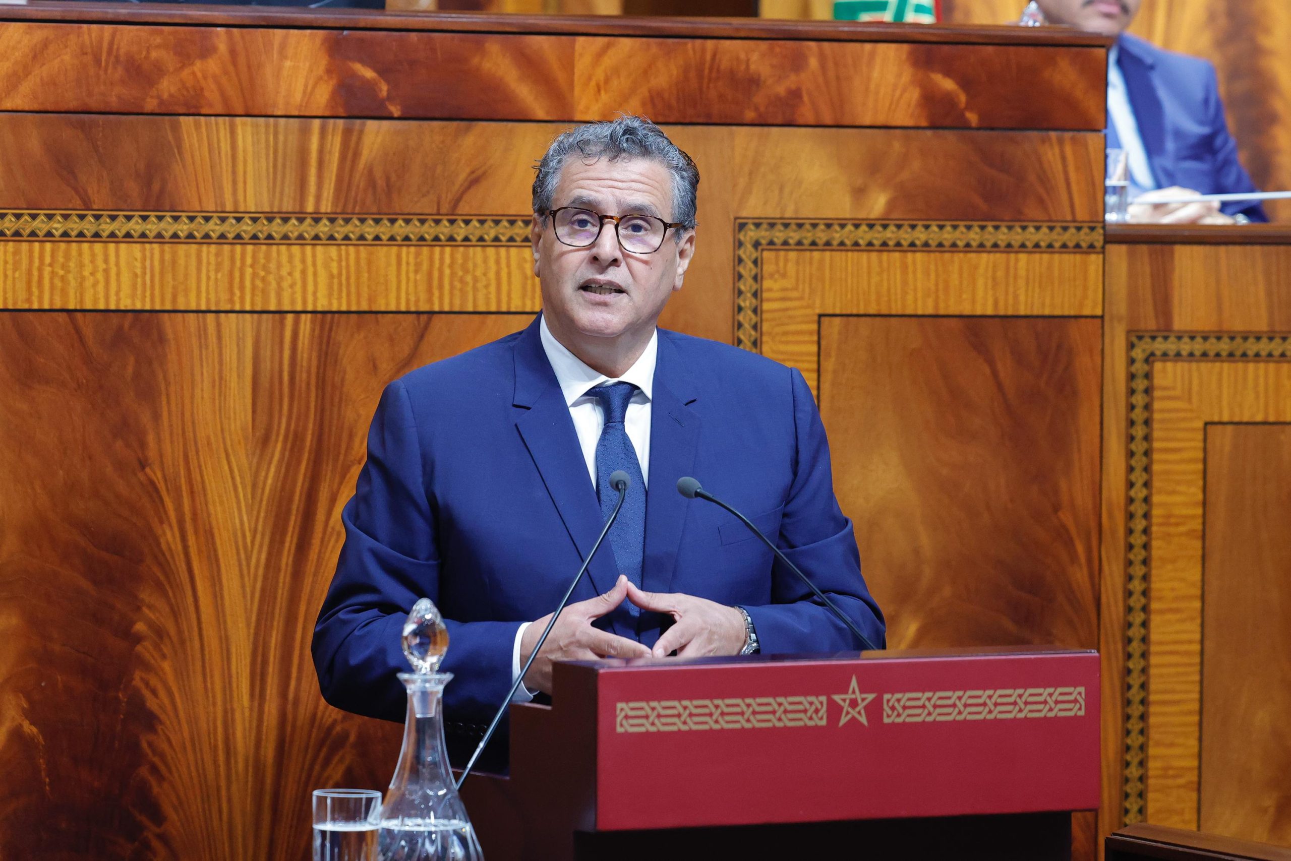أخنوش المغرب استقطب  17.4 مليون سائح في إنجاز تاريخي غير مسبوق