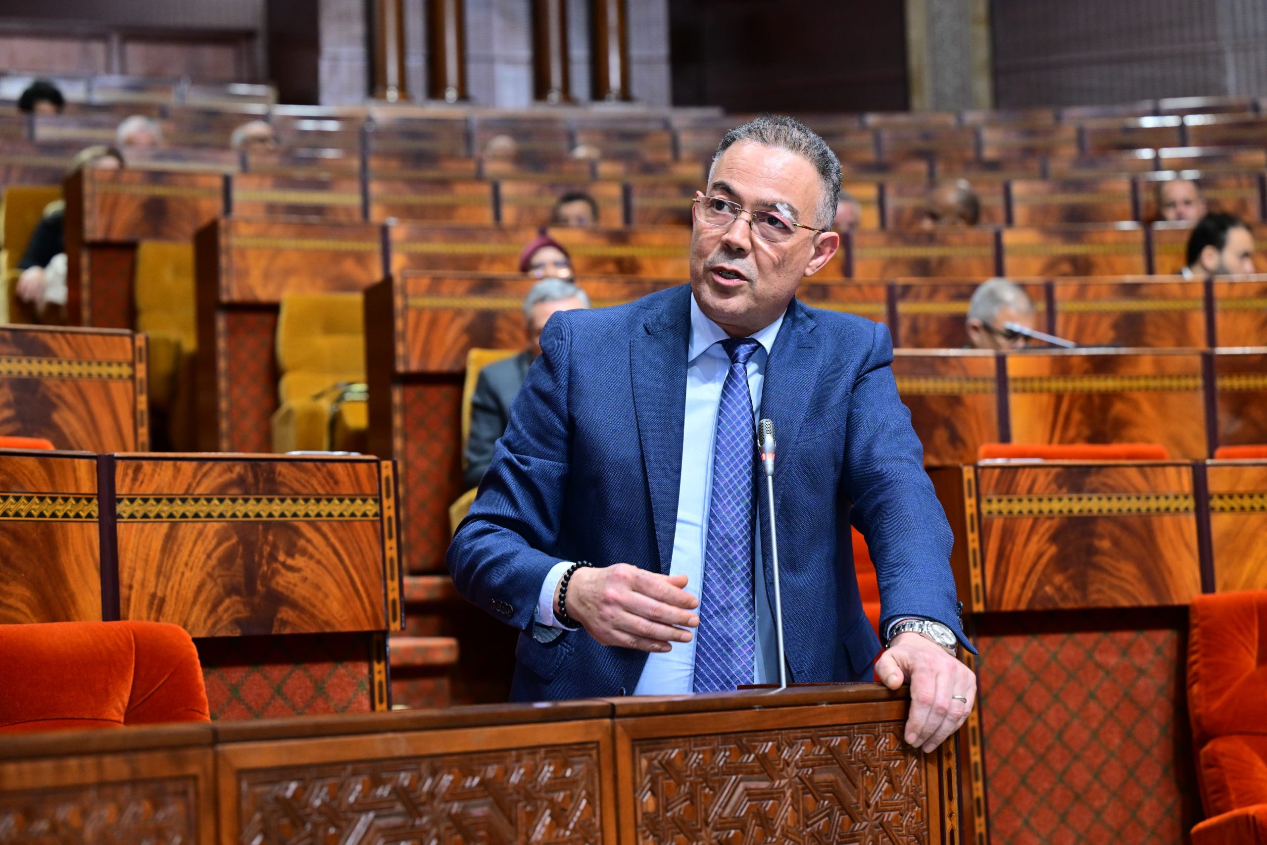 لقجع يؤكد أن  الزيادة في سعر البوطا ليست على طاولة الحكومة