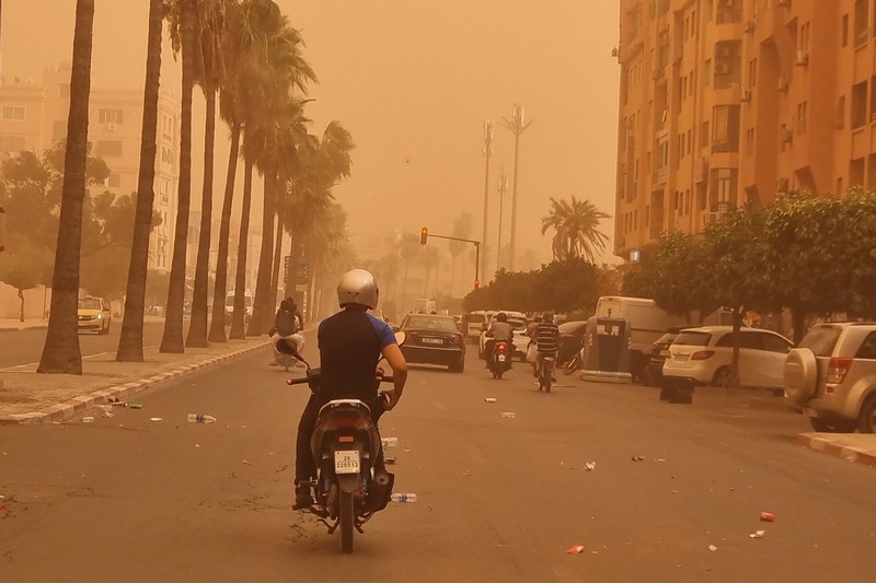 رياح قوية وغبار مرتقب من الاثنين إلى الثلاثاء في عدة مناطق بالمغرب